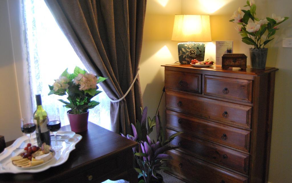 Cutmore Cottages - Meurants Manor Stanhope Gardens Zimmer foto